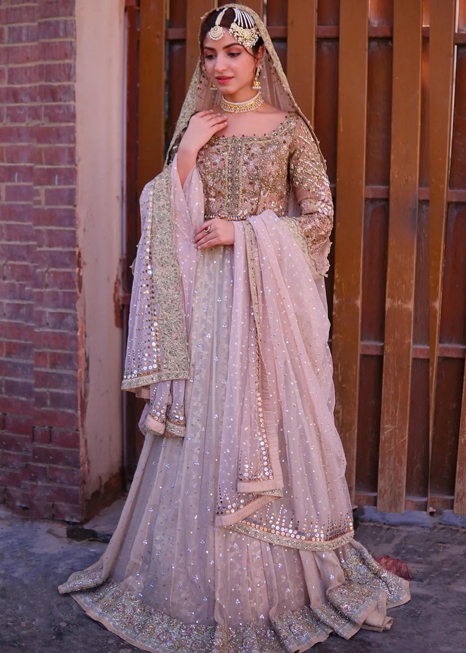 kinza hashmi pink dress Wearing this beautiful outfit by @enaaraofficial Rose pink is always a good choice to look regal and Enaara knows how to do that! They are launching their first collection today. Don't miss
